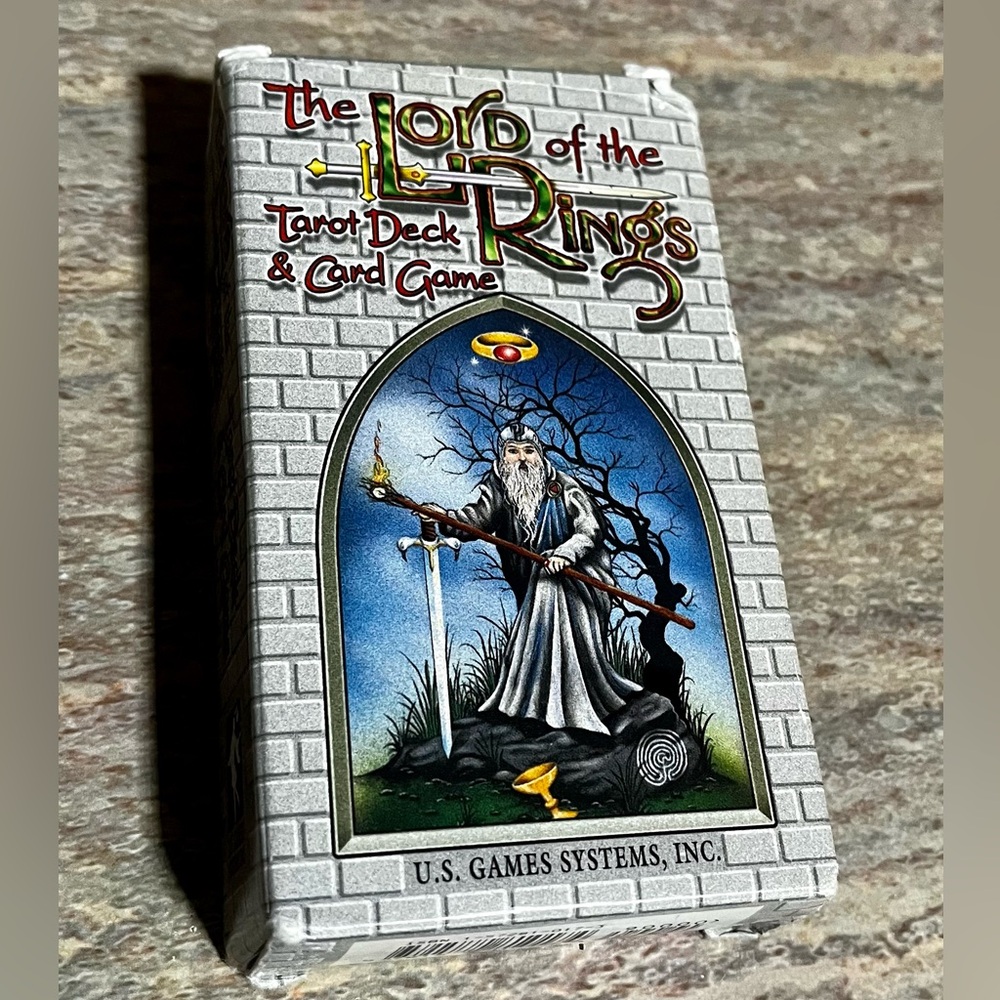 The Lord of the Rings Tarot Deck & Card Game
